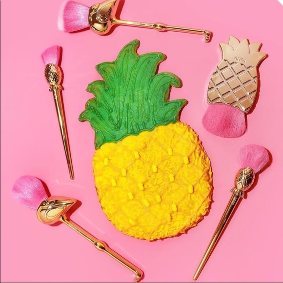 tarte Other - LAST ONE! HPx2! NIB TARTE TROPICAL MAKEUP BRUSHES